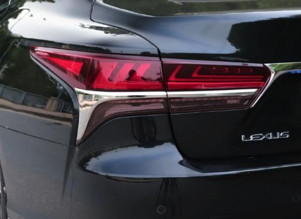 レクサス LC500 リアガーニッシュ　リアパンパー　ランプガーニッシュ レクサス LC500 リアガーニッシュ リアパンパー ランプガーニッシュ