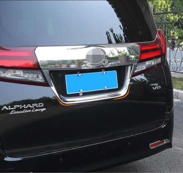 新品　 アルファード　ALPHARD　30系　2015年ー　高品質　リア　ナンバー ブラケット フレームカバー　ガーニッシュ　外装カスタム　メッキ