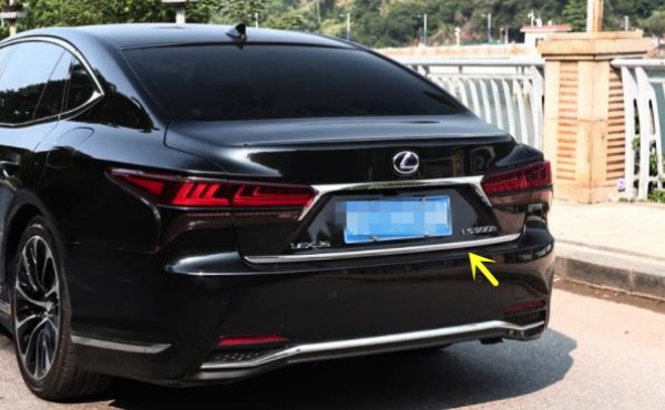 レクサス　LS　XF50　LS500h　2017年－リアトランクストリーマバックドアテールゲートトリムカバーストリップ　キズ防止 外装