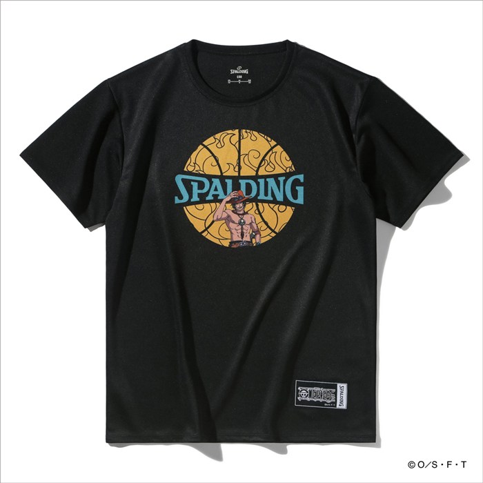 ＜限定クーポン発行中 4/10 01:59まで お買い物マラソン＞ ＜ネコポス発送 送料無料＞ SPALDING（スポルディング）　SJT25158P　1000　バスケットボール　ジュニア ONE PIECE メラメラの実 ボールプリント Tシャツ　25FW