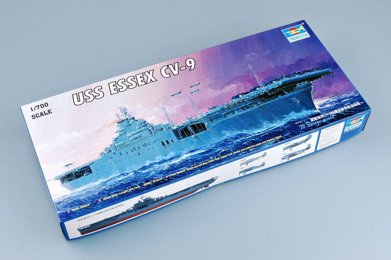 トランペッター 1/700 米海軍 エセックス級航空母艦 CV-13 フランクリン 05730 米国海軍 エセックス級航空母艦 CV-13 フランクリン