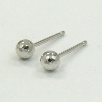 最短翌日 クーポンで大割引 Pt　ピアス　プラチナ(PT900) 丸玉4mm ミラーカットピアス(太さ0.9mmｘ長さ10mm芯・シリコンキャッチ付）送料無料 即納品(2日前後発送可能) 12,870円