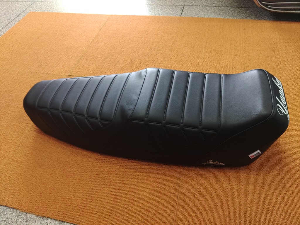 楽天市場】ジュリアーリ ヤンキーシート 50s / 100 / 125ET3用