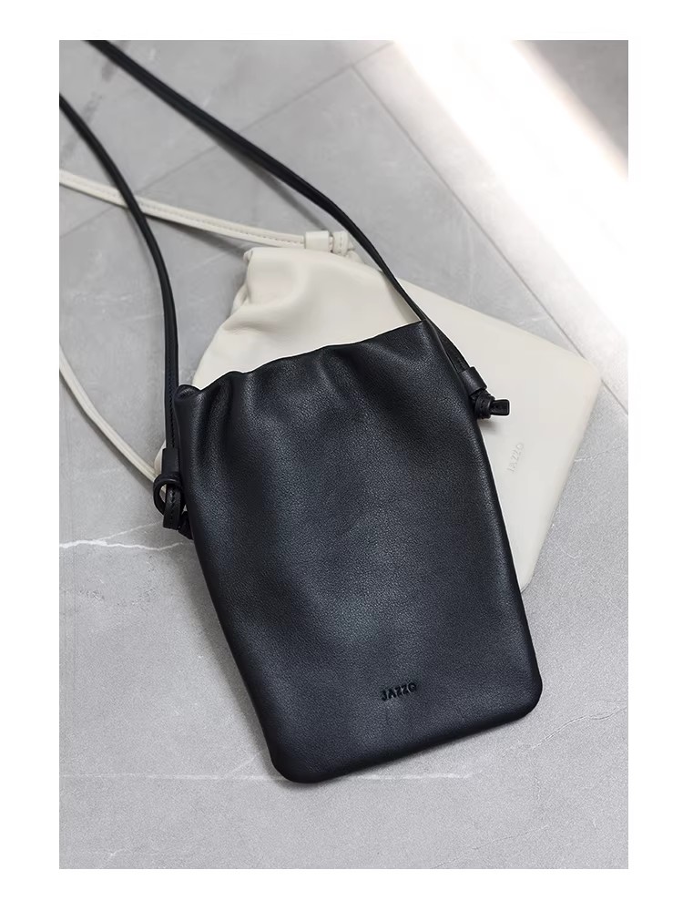 【a bag a life】本革 ミニショルダーバッグ レディース 斜めがけ 巾着風 軽量 柔らかい レザー バッグ 小さめ 大容量 スマホ収納 シンプル おしゃれ 通勤 旅行