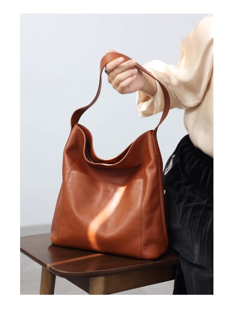【a bag a life】本革 HOBOバッグ レディース トートバッグ 大容量 A4収納 PC収納 軽量 ショルダーバッグ レザーバッグ 通勤バッグ きれいめ シンプル 上質