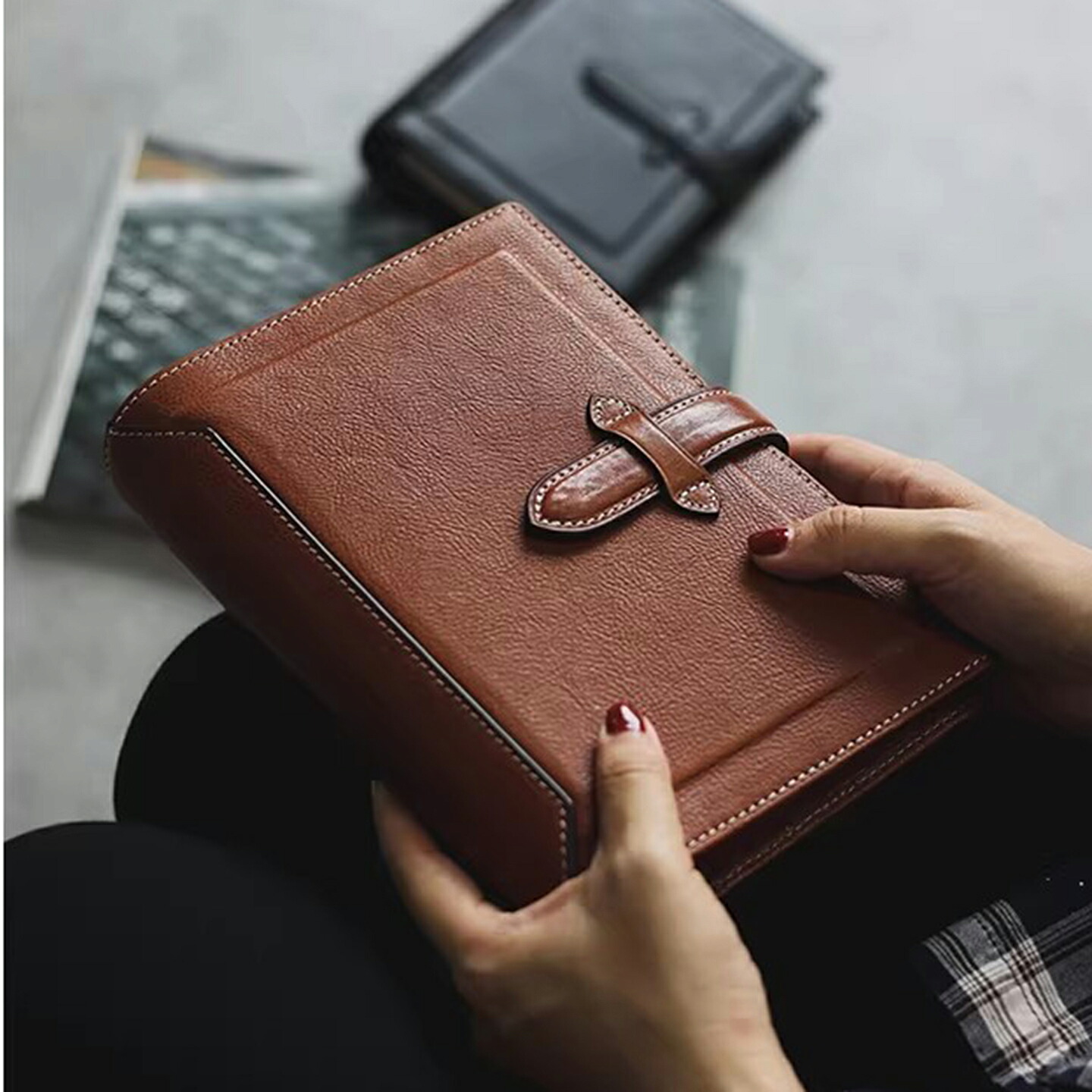 ＼最大3,000円OFFクーポン配布中／【a bag a life】本革 システム手帳 A5 6穴リング ベルト付き 手帳カバー レザー手帳 バインダー リフィル交換式 名入れ対応 ペンホルダー カード収納 経年変化 育てる手帳 メンズ レディース 送料無料｜a bag a life 店