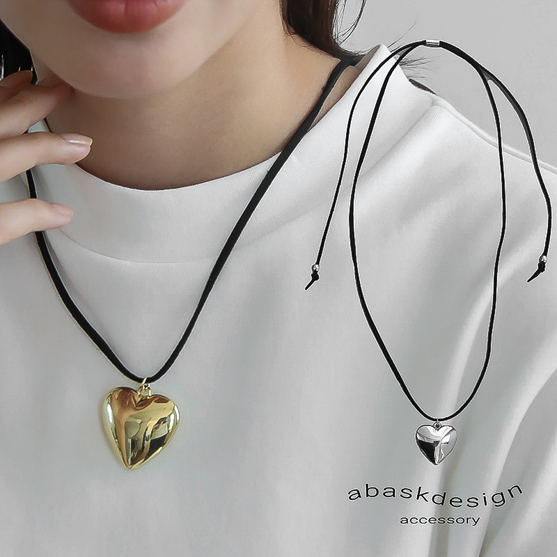楽天市場】ネックレス 長さ調節可能 スエード 紐 ハートペンダント