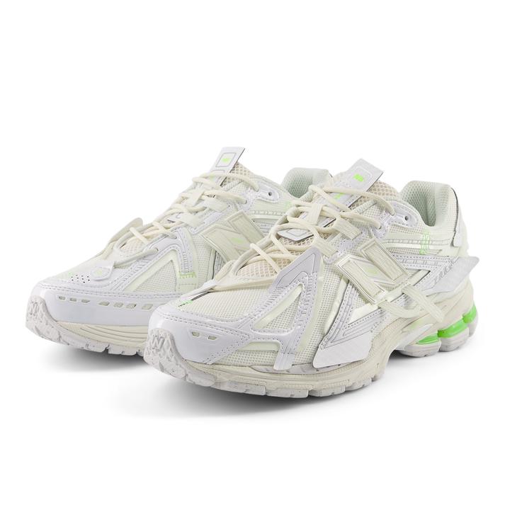 CONVERSE WATER REPELLENT SERIES