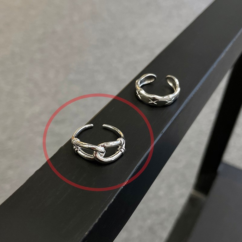 スキズ　ハン　ジソン　指輪　ネックレス　グッズ　トレカ Amazon | Stray Kids リング 指輪 メンバー ネックレス 黒紐付き