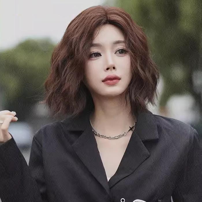 ウィッグ ミディアム フリーサイズ フルウィッグ 自然 かつら ハイトーン おしゃれ カール 女性 wig レディース 黒髪 コスプレ ハロウィン 普段使い zbx1