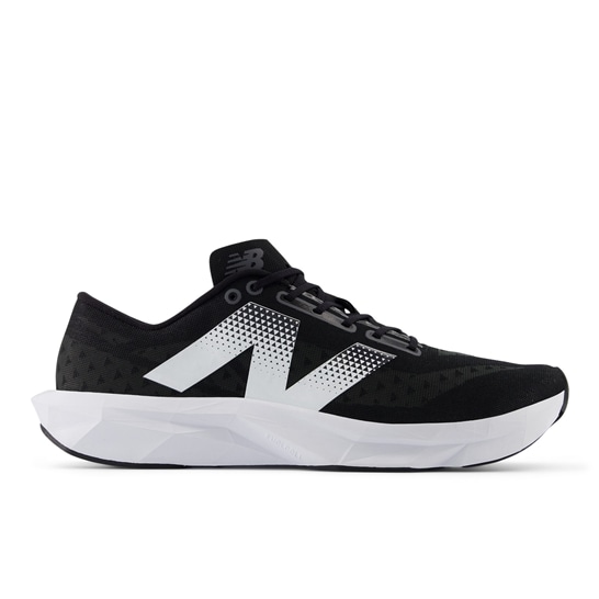 楽天市場】ニューバランス NEW BALANCE FuelCell Pvlse v1 CB