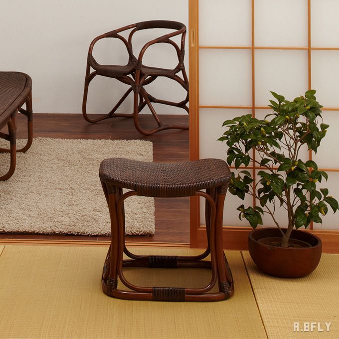 超歓迎 楽天市場 籐家具 イス 椅子 腰かけ スツール ラタン リビング 縁側 アジアン 和風 軽い 高級 職人 手作り ハンドメイド シック 贈り物 プレゼント A Bfly ア ビーフライ 全日本送料無料 Lexusoman Com