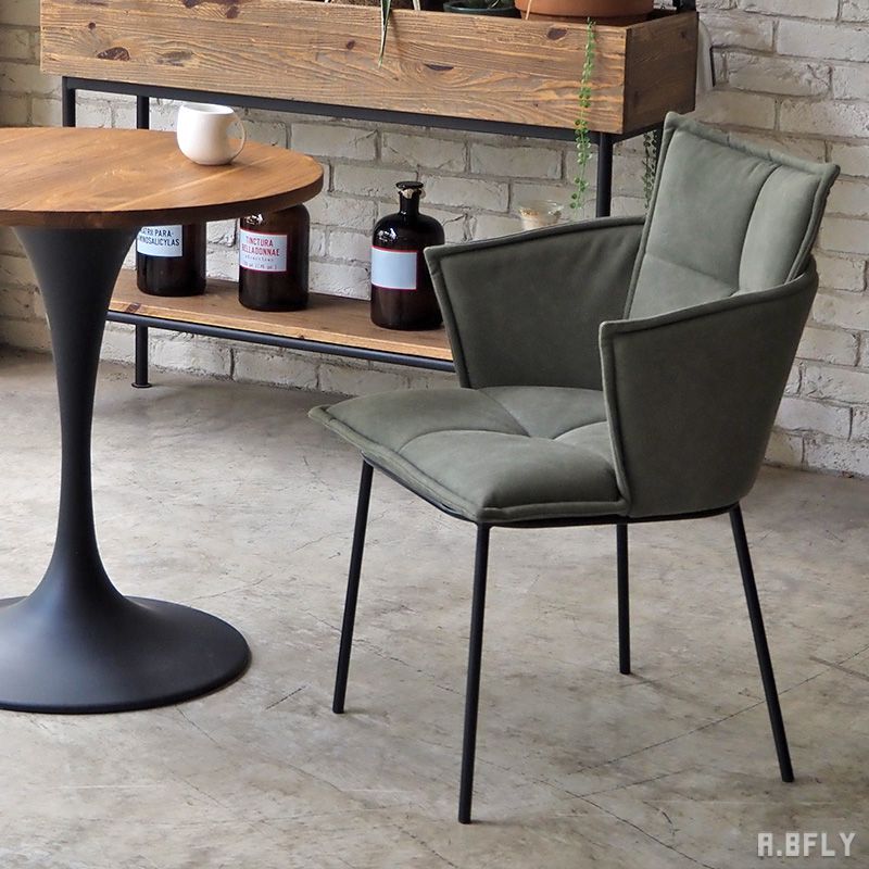 ダイニングチェア 肘付き イス 椅子 チェアー アームチェア ブラックスチール脚 布製 ファブリック インダストリアル 西海岸 ヴィンテージ アンティーク 北欧 ミッドセンチュリーモダン 食卓用 シンプル ブルックリン カフェ風