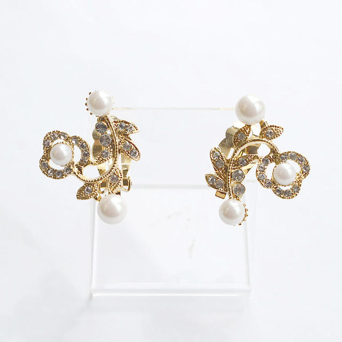 【マラソン限定☆最大2,000円OFF☆】ABISTE 美ST掲載 日本製フラワーパールイヤリング/3221014 ブランド アビステ イヤーアクセサリー ゴールド 大人映え ご褒美買い|ABISTE 店