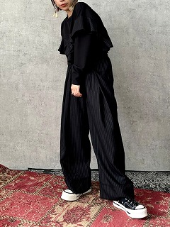 【TRANOI.】ストライプタックワイドパンツ 231J504