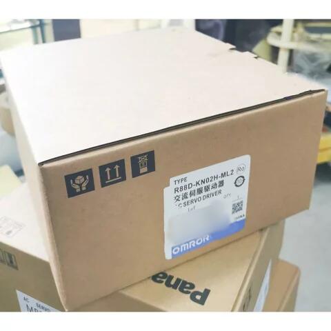【新品 適当お願いごと書振り出し可】OMRON オムロン R88D-KN02H-ML2【６ヶ月引き受ける】