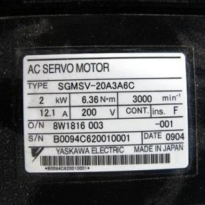 【新品 適当お願いごと書振り出し可】YASKAWA サーボ原動機 SGMSV-20A3A6C【６ヶ月引き受ける】