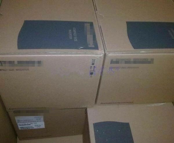 【新品 適当お願いごと書振り出し可】MITSUBISHI三菱電機 FR-E820-2.2K インバータ【６ヶ月引き受ける】
