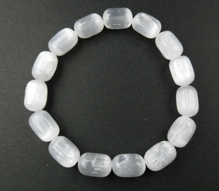 セレナイトブレスレット10.4mm Amazon.co.jp: Blue Corn Serenite Power Stone Bracelet, 0.4