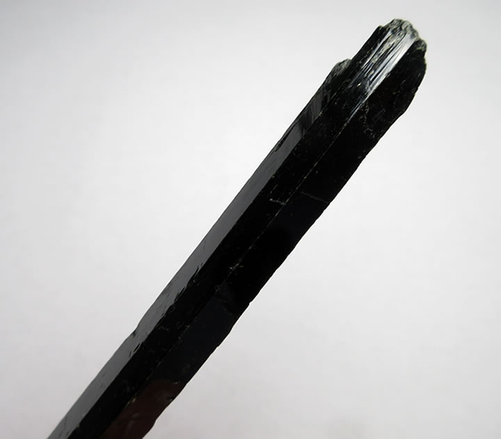 エジリン結晶 マラウィ産 稀少 エーテル体に付着したネガティブな存在を断ち切る 保護 プロテクション パワーストーン aegi437｜ラベンダーストーン