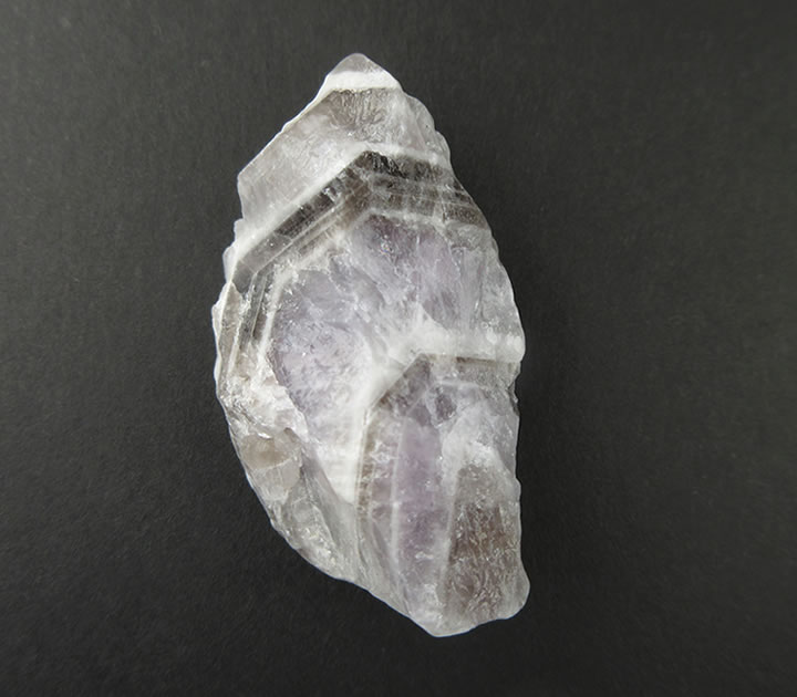 楽天市場】シェブロンアメジスト 原石 64g アメジスト ゼブラ