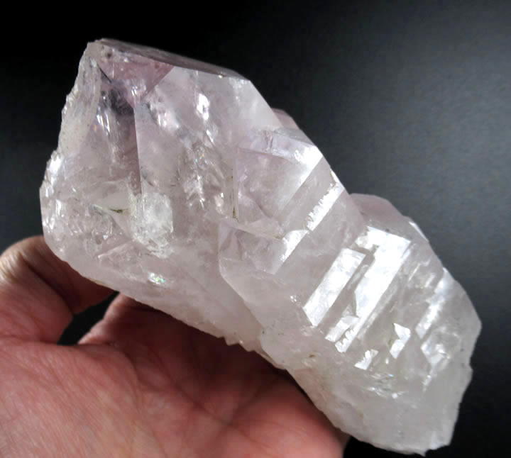 ガネーシュヒマール水晶 アメジスト カシードラル 550g 虹あり 大変稀少 入手困難 ヒマラヤの清涼なエネルギー 保護 パワーストーン 天然石 gane077