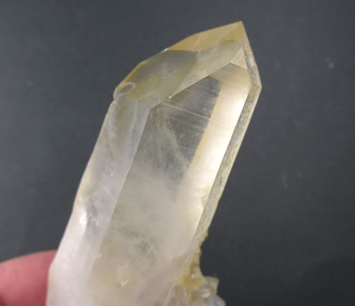 レア アーカンソー産 ゴールデンヒーラー クラスター A 楽天市場】アーカンソー産ゴールデンヒーラークォーツクラスター