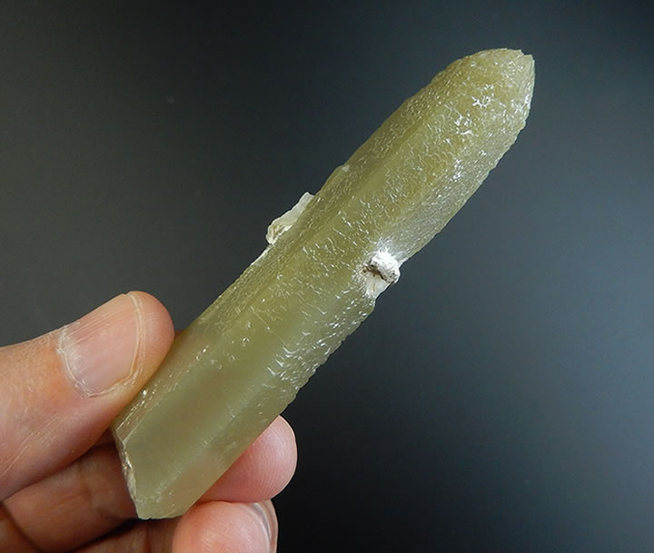 ポルックス石　ポルサイト　レイキヒーリング 1.421 kg クンツァイト ポルックス石 ポルサイト レイキヒーリング 1.421 kg クンツァイト