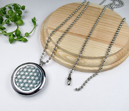 楽天市場】モルダバイト/エンジェル/シルバー925ペンダント【H&E社