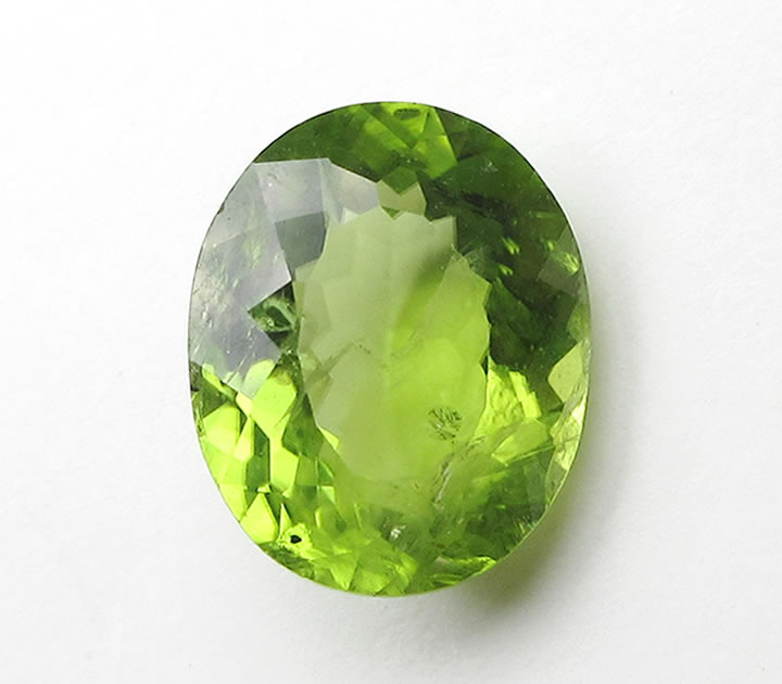 ペリドット 大きめルース 3.3ct 10.8×8.7mm カリスマ性 人を惹き付ける魅力 財運 すべての豊かさの受容を助けるブロック解除 パキスタン産 peri033