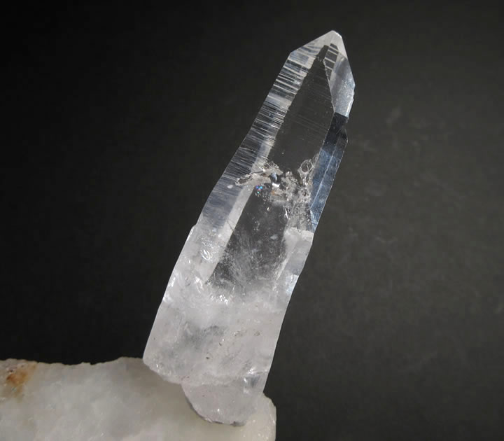 センティエントプラズマクリスタル 29.5g 虹あり 抜群の透明感 レムリアンリッジ コロンビア産 Dガイガーサイン入りカード付 sent165
