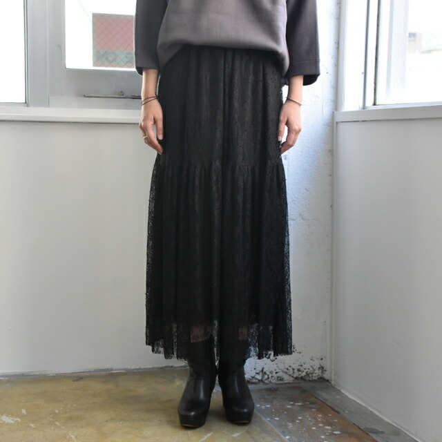 SACRA(サクラ)/CHANTILLY LACE SKIRT 18,275円