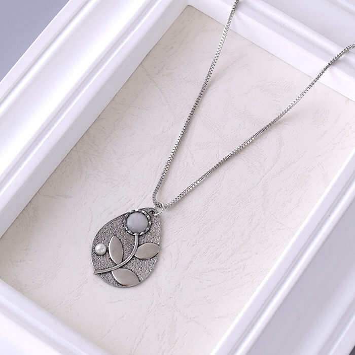 楽天市場】ネックレス ワインを注ぐ ペンダント ワインボトル