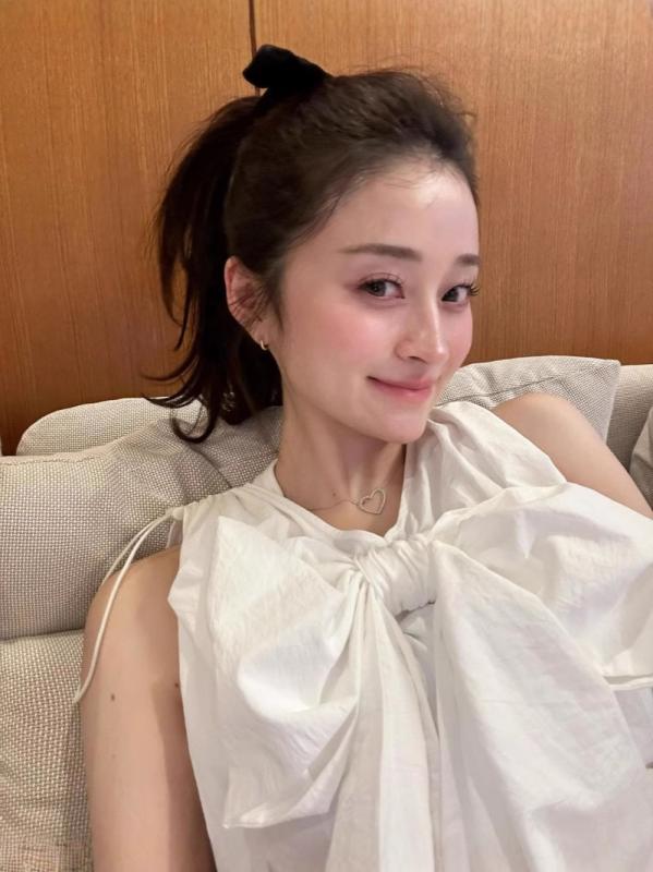 レディース 黒 美脚 影ぼうし 乾 鶴 夏の 新型 日 系 分かりやすい 郭 形 蝶 挙げ句の果て プルオーバーは 爽 やかで ゆったりしていて 着 痩せ しています。