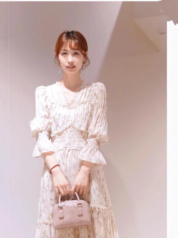 衣裳 レディース 春夏 花柄 筋目 ロング丈 吸い付ける的 フラウンス 酉の方角 ギャザー 雅びやか 御召しもの 口さかしい 影ぼうし
