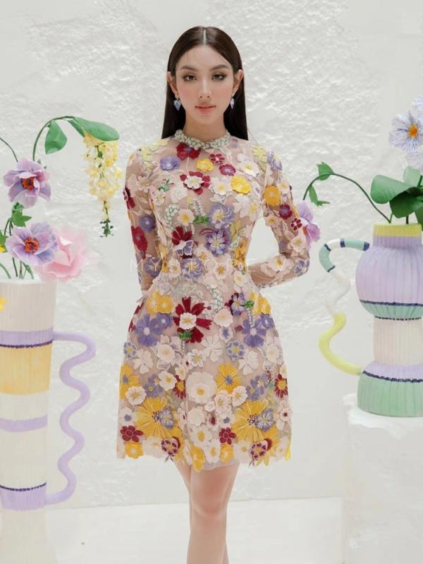 ワンピース レディース 長袖 ロング丈 膝丈 重工刺繍 ビジュー付き ベトナム 彩色 カラフル エスニック ゆったり 体型カバー 大きいサイズ 大きめ サイズ 着痩せ 細見え 体系カバー お腹周り 二の腕カバー 通勤用 普段使い デート用 お出かけ|アクセルジャパン