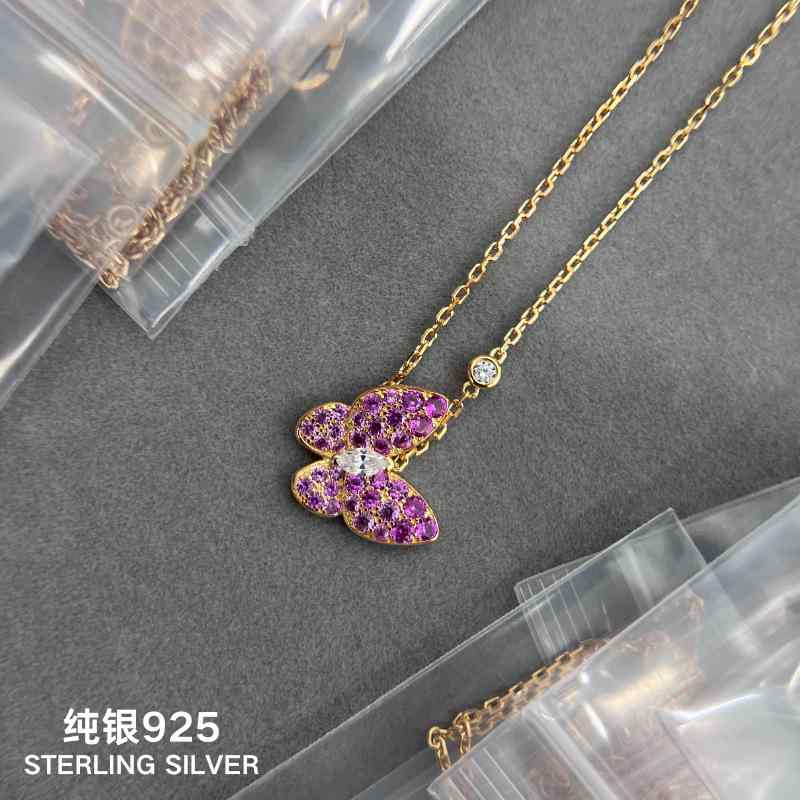 ネックレス レディース シルバー925 ピンクジルコニア 蝶々 チョーカー ペンダント ジュエリー アクセサリー 華奢 大人かわいい 高級感 輝き 繊細 キラキラ 鎖骨チェーン ファッション小物 デイリー使い パーティー 結婚式 ギフト お祝い ｜アクセルジャパン