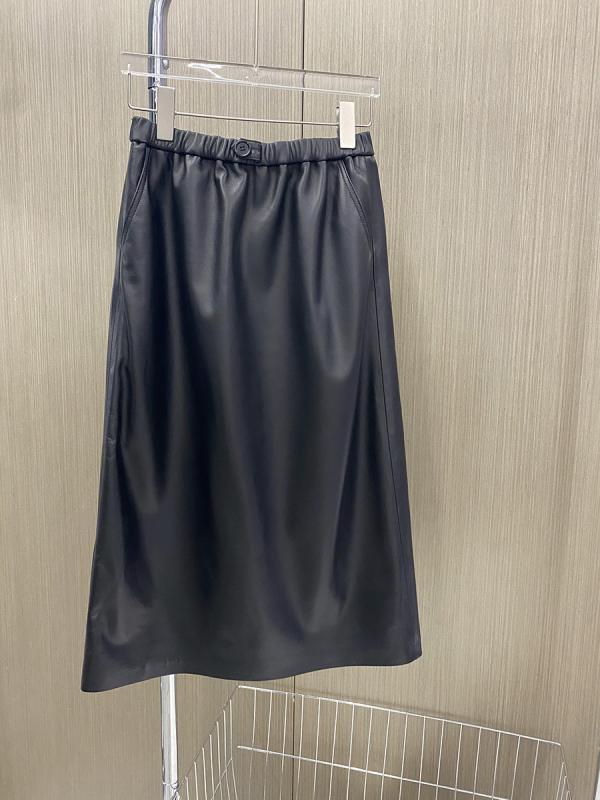 スカート レディース 革 羊革 リアルレザー ミモレ丈 ロング丈 タイトスカート スリット ペンシルスカート レザースカート 革スカート ボトムス ブラック 黒 秋冬 秋冬 通勤着 普段使い お出かけ 上品 高級感 細見え 体型カバー 大きいサイズ|アクセルジャパン