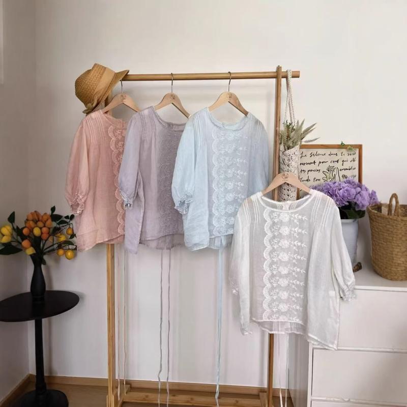 レディース 夏用 フィット 刺繍 切り替えレース 後ろ開き 紐付き ラミー シャツ トップス 普段使い 通気性 軽量 涼しい ブラウス｜アクセルジャパン