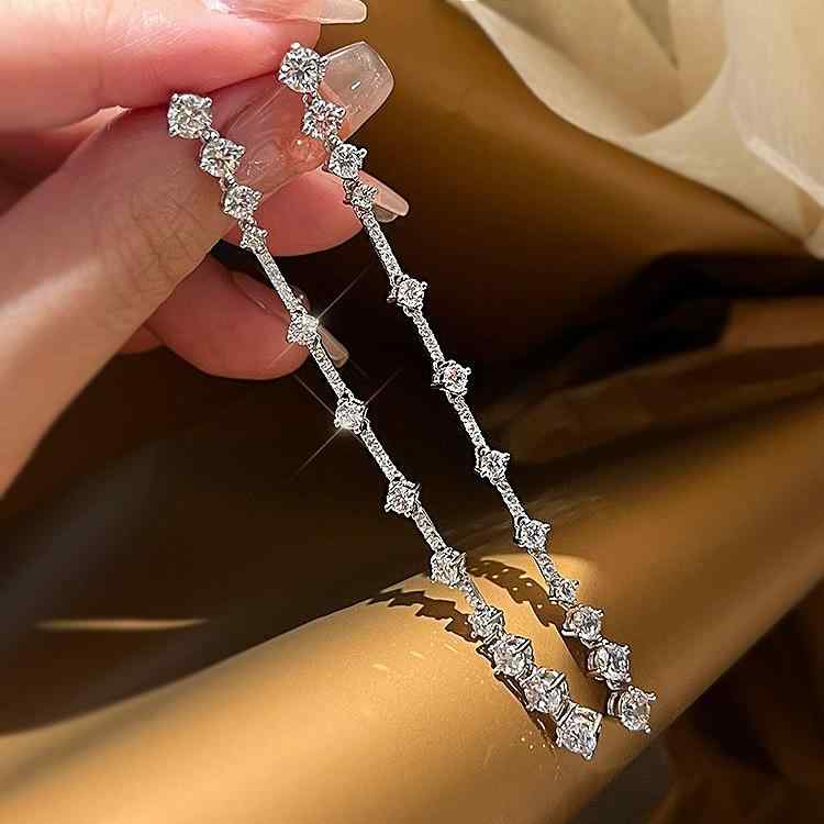 ピアス レディース アクセサリー ジュエリー 揺れる チェーンピアス ロングピアス S925シルバー 銀 両耳用 ジルコニア ラインストーン 華奢 きれいめ おしゃれ 大人かわいい シンプル 上品 エレガント パーティー 結婚式 デート お呼ばれ 普段使｜アクセルジャパン