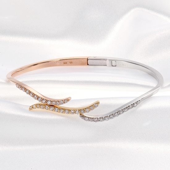 K18　イエロー、ホワイト、ピンク　トリプル金の素敵なバングル♥️　ITALY K18イエロー＆ホワイト＆ピンクゴールド バングル イタリア製