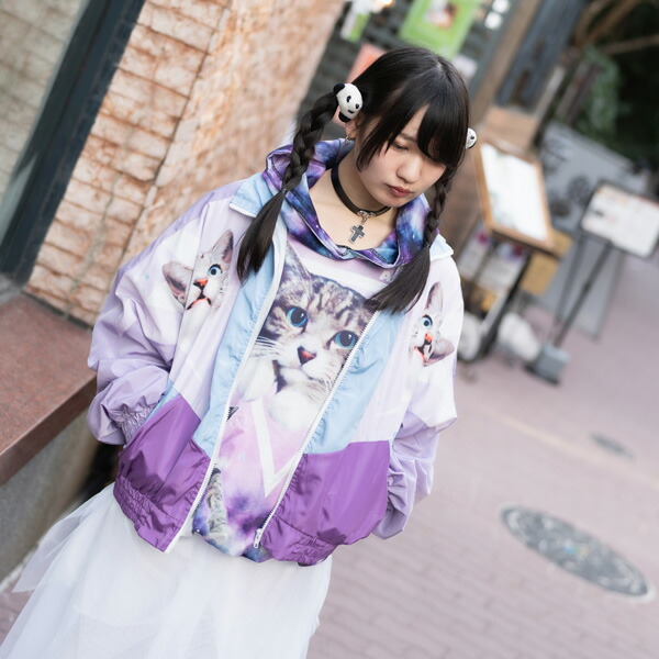 楽天市場 アンジ ナイロンジャケット 長袖 アウター ブルゾン ジャケット コート 原宿 原宿系 ゆめかわいい ファッション ファンシー メルヘン ねこ ネコ 猫柄 レディース メンズ 大きいサイズ 個性的 派手カワ ブルー Acdc Rag Acdc Rag 原宿竹下通り店