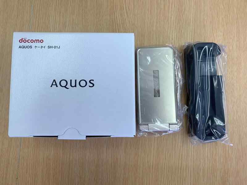 楽天市場】docomo P-01G 白ロム 本体 携帯電話 ガラケー