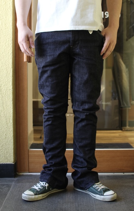 BLUE WAY(ブルーウェイ) SOLID STRETCH DENIM SEMI BOOTS-CUT (ソリッド ストレッチデニム セミブーツカット ワンウォッシュ) ブーツカットジーンズ 【濃紺 INDIGO ワンウォッシュ(8100)】 日本製 人気モデル 送料無料