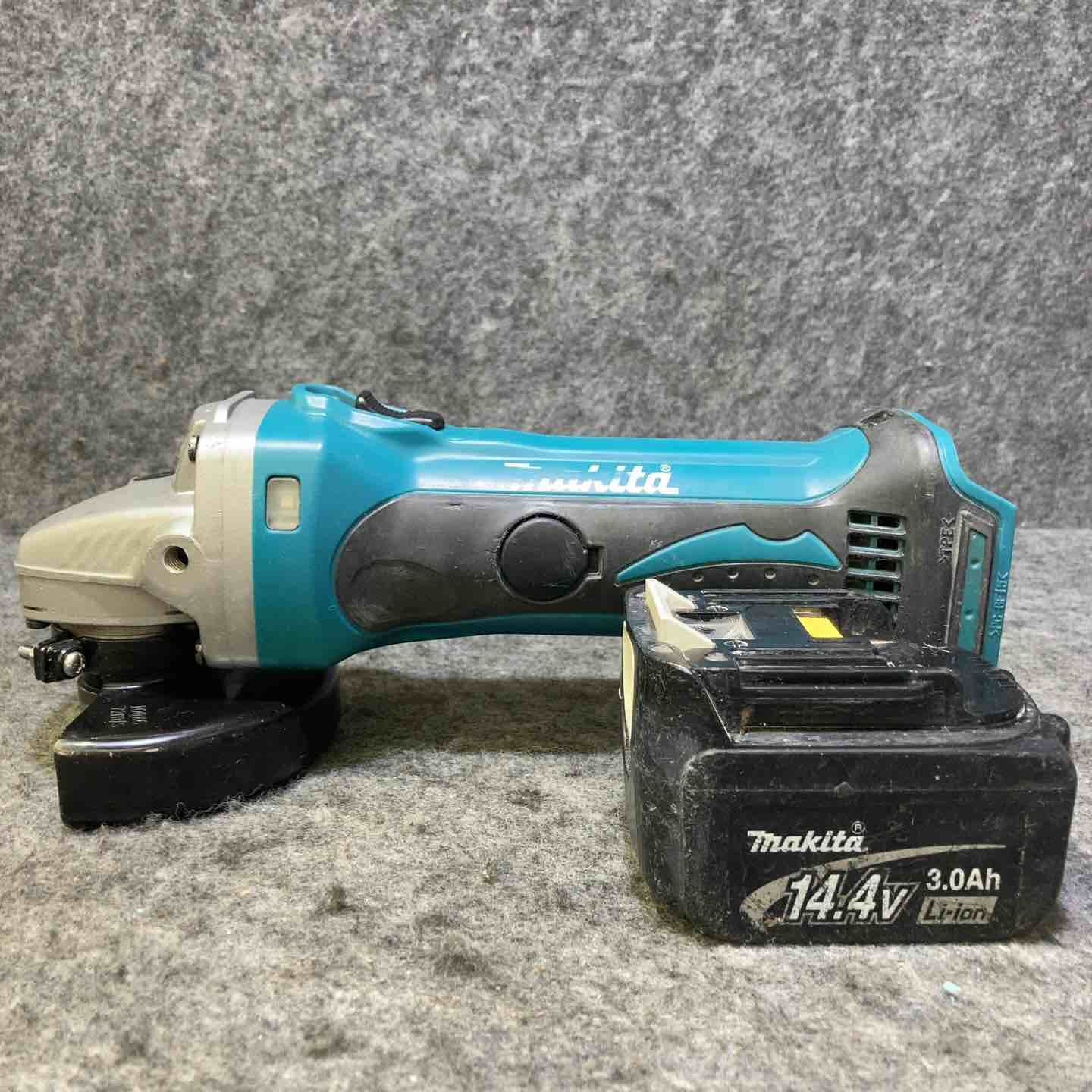 【中古】マキタ(makita) 100粍コードレスディスクグラインダ GA400DZ+BL1430 【桶川店】