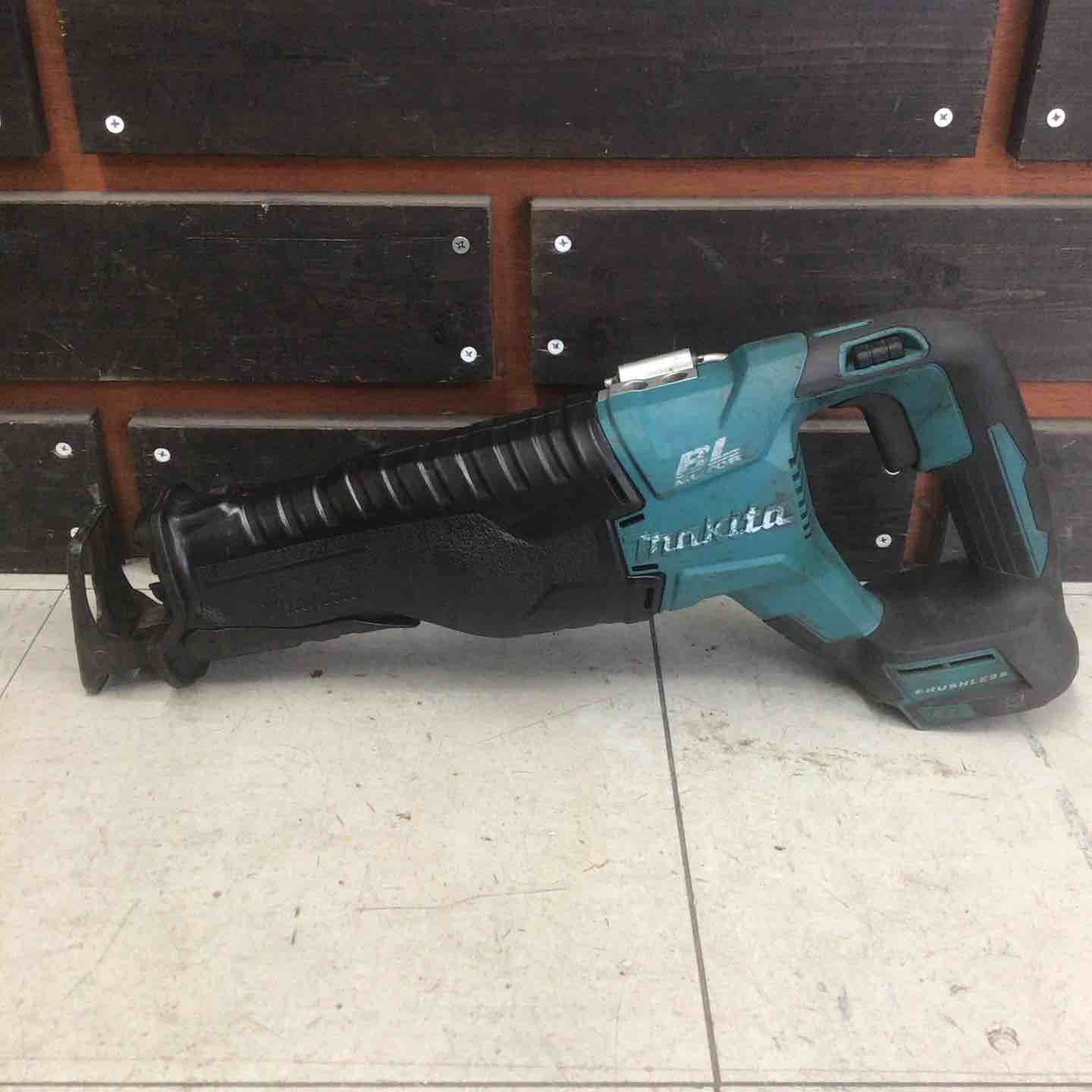【中古品】 マキタ/makita コードレスレシプロソー JR187DZ 【鴻巣店】