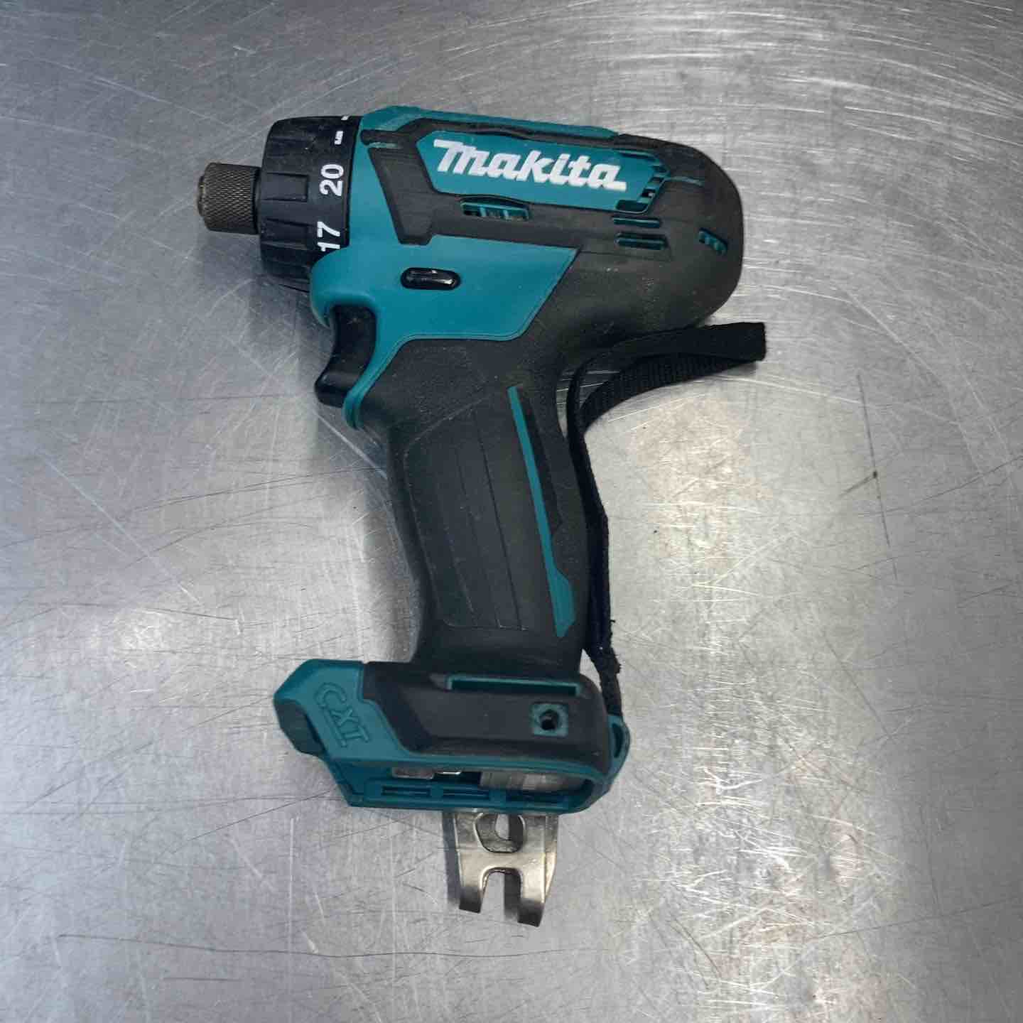 【中古】【中古品】 マキタ(makita) コードレスドリルドライバー DF033DZ 【東大和店】