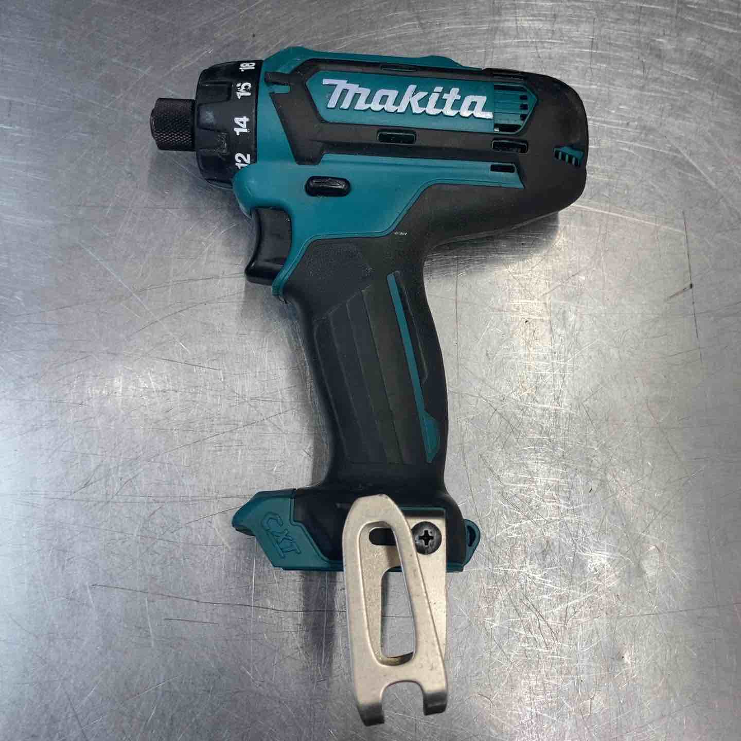 【中古】【中古品】 マキタ(makita) コードレスドリルドライバー  DF031DZ (本体のみ) 【東大和店】