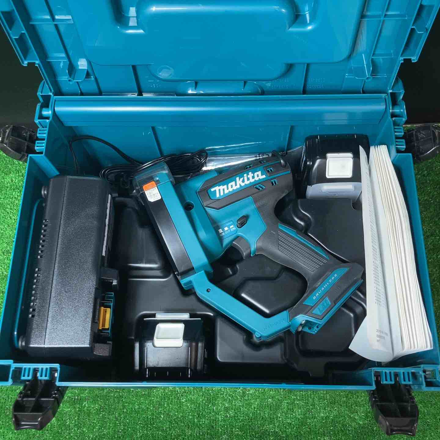 【中古】【超美品】★マキタ(makita) コードレス全螺旋釘裁断師 SC102DRGX 18V蓄電池2個付き添い人！【岩槻店】
