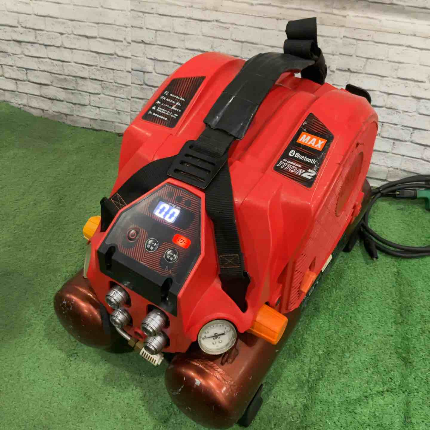 【中古】★マックス(MAX) エアコンプレッサー AK-HL1110E2【三角江店】